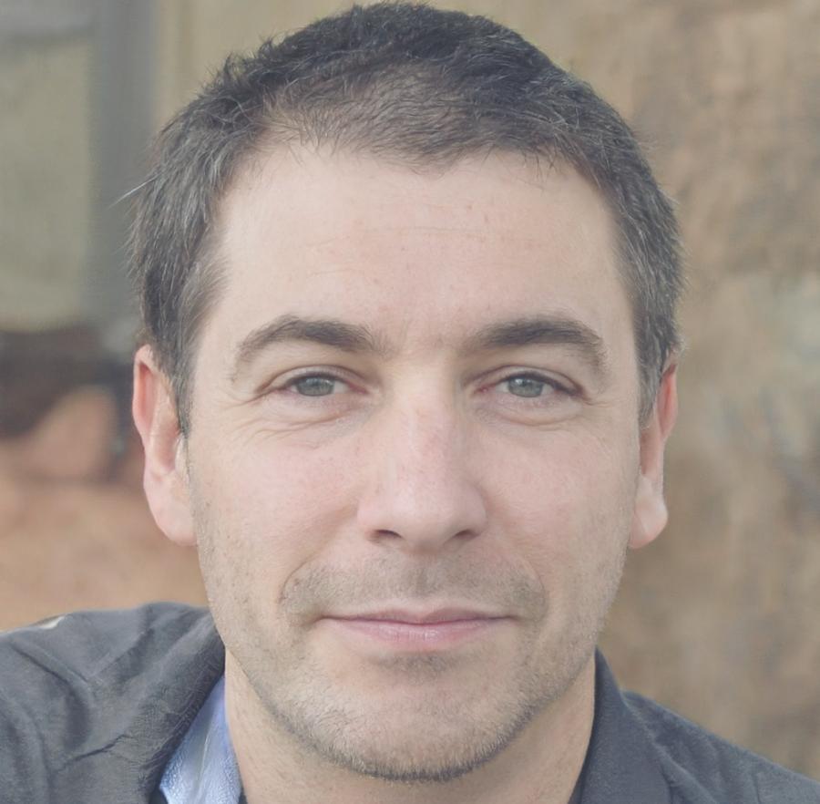 Retrato profesional de Miguel Ruiz